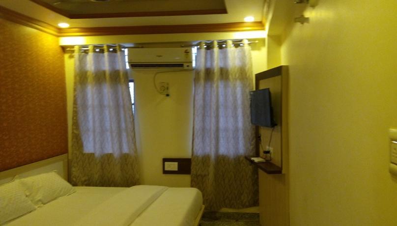 Hotel Pink Shark Sikar Екстер'єр фото